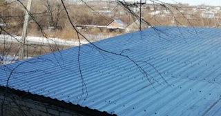 Демонтаж поликарбоната с крыши в Биробиджане - услуги по доступной цене от 620 рублей